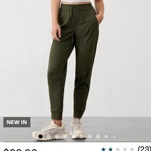 EUC Athleta mid rise trekkie north jogger- 6 tall, light olive